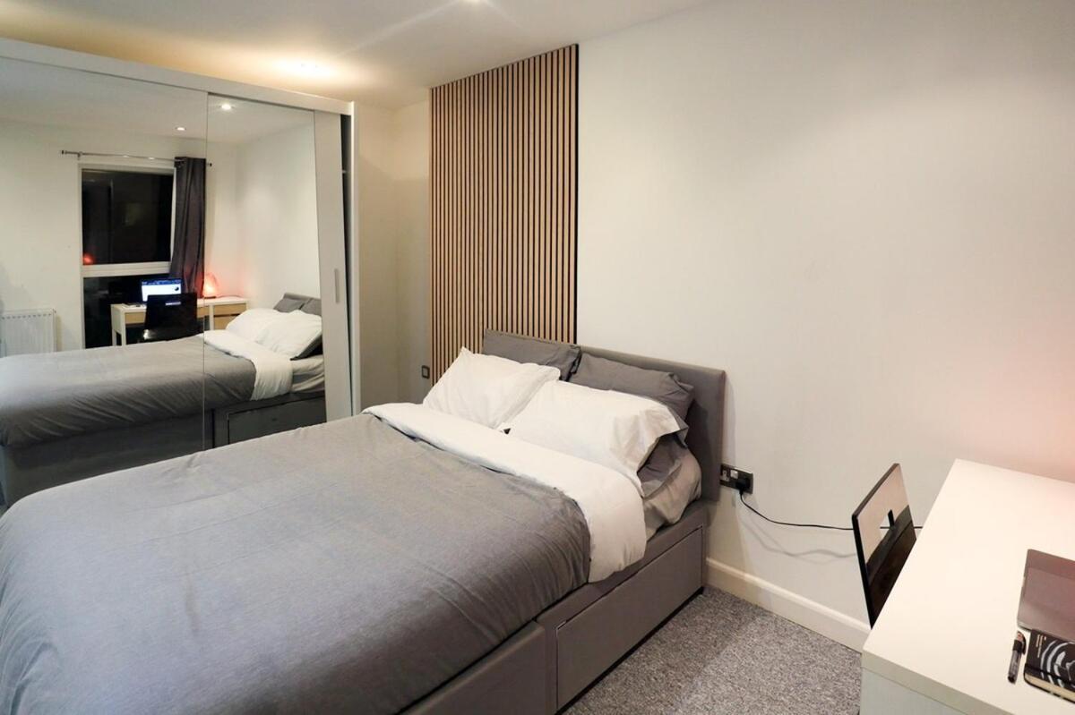 Canary Wharf 1-bedroom Apartment, Sleeps 3 - Prime Location *